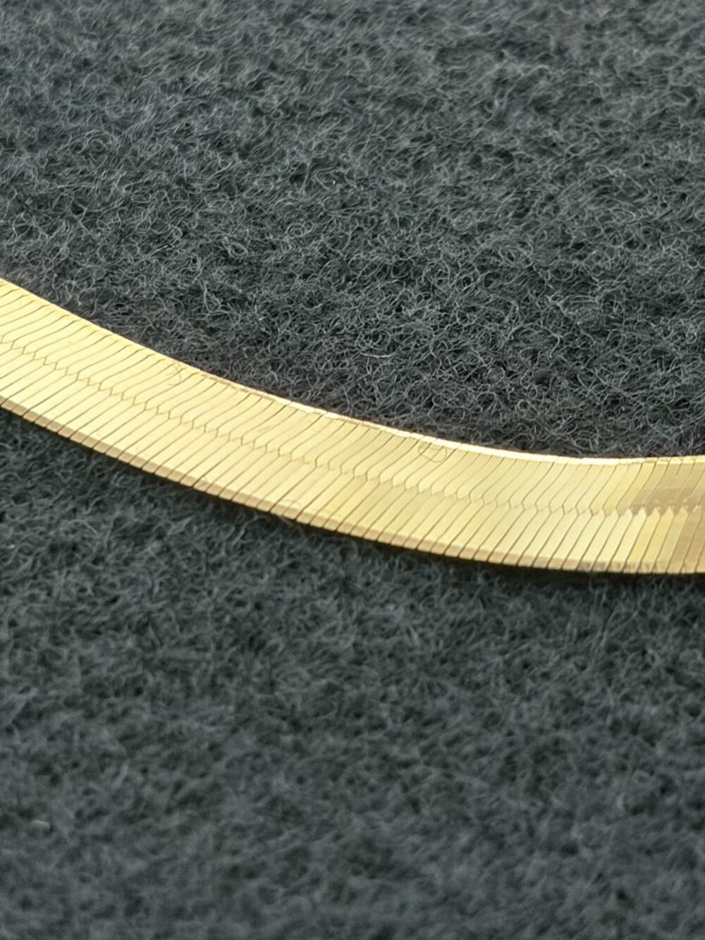 Aurafin Mirrorflex 14K Gold Chain Necklace Herringbone Style 24 1/4" 6mm - Picture 7 of 10